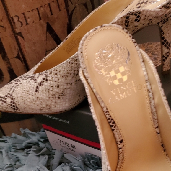 NIB-Vince Camuto Mules - Picture 7 of 8